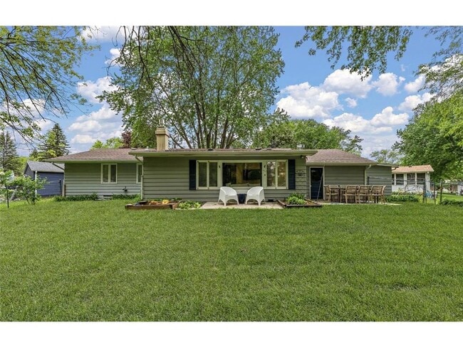 Building Photo - 1424 Vista Ln SW