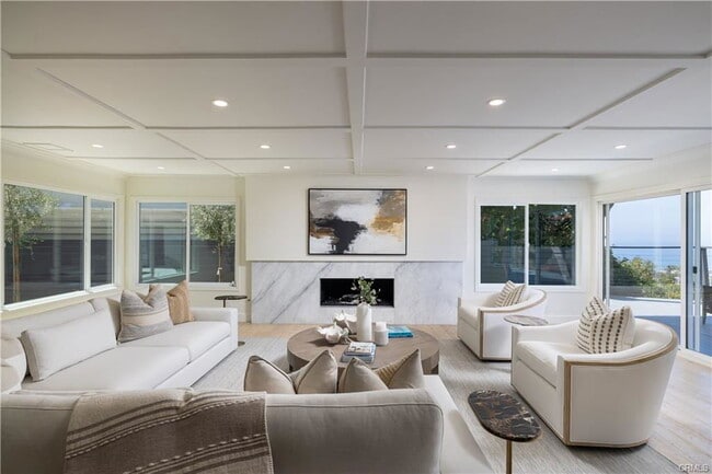 Building Photo - 303 E Avenida Cordoba