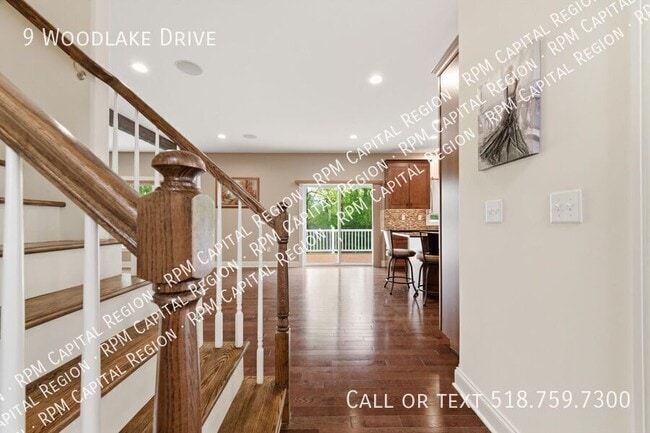 Building Photo - 9 Woodlake Dr