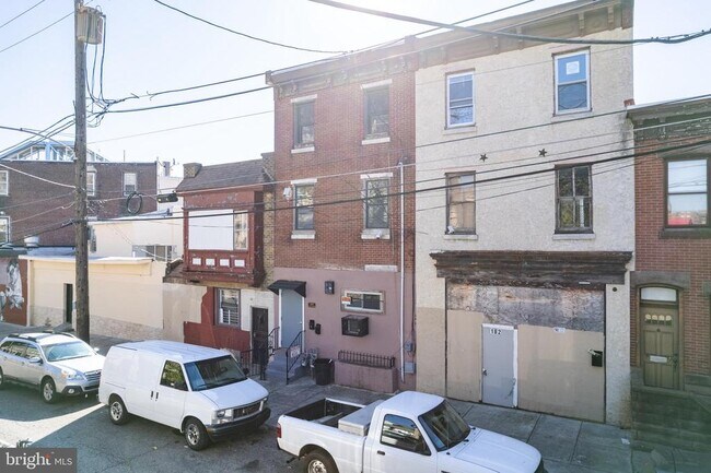Building Photo - 184 E Huntingdon St