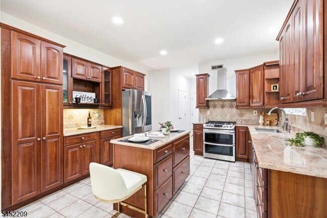 Building Photo - 9 Stirrup Way