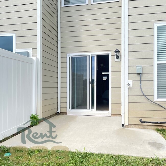 Building Photo - 146 Creekview Rd