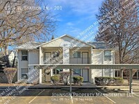 Building Photo - Walking distance to Lakeharbor and State S...