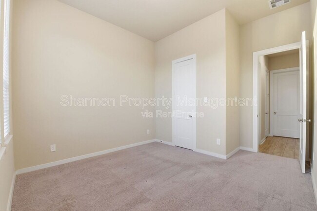 Building Photo - 9515 Willard Dr