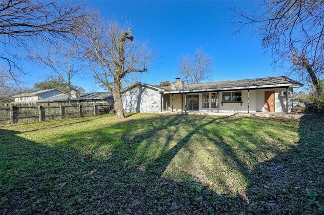 Building Photo - 9924 Chukar Bend