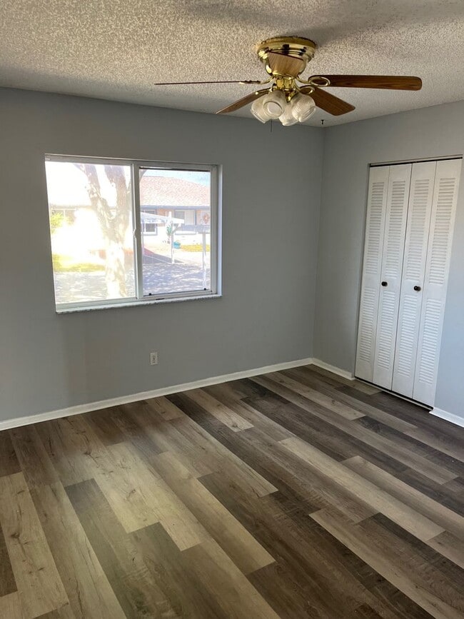Building Photo - GORGEOUS 2BR/2BA Recently Remodeled Apartm...