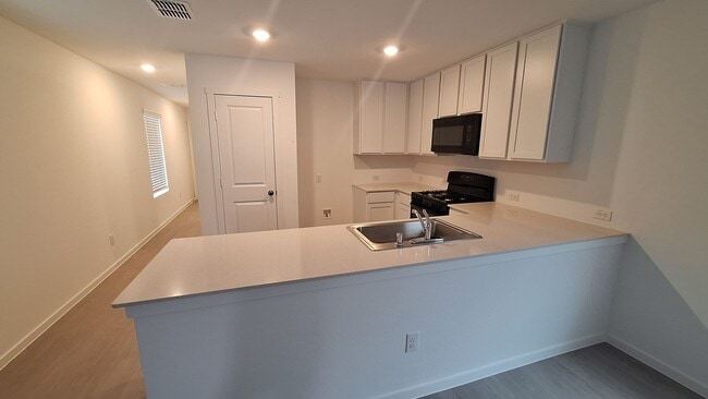 Building Photo - NEWLY BUILT 3 bedroom 2.5 Bath for rent