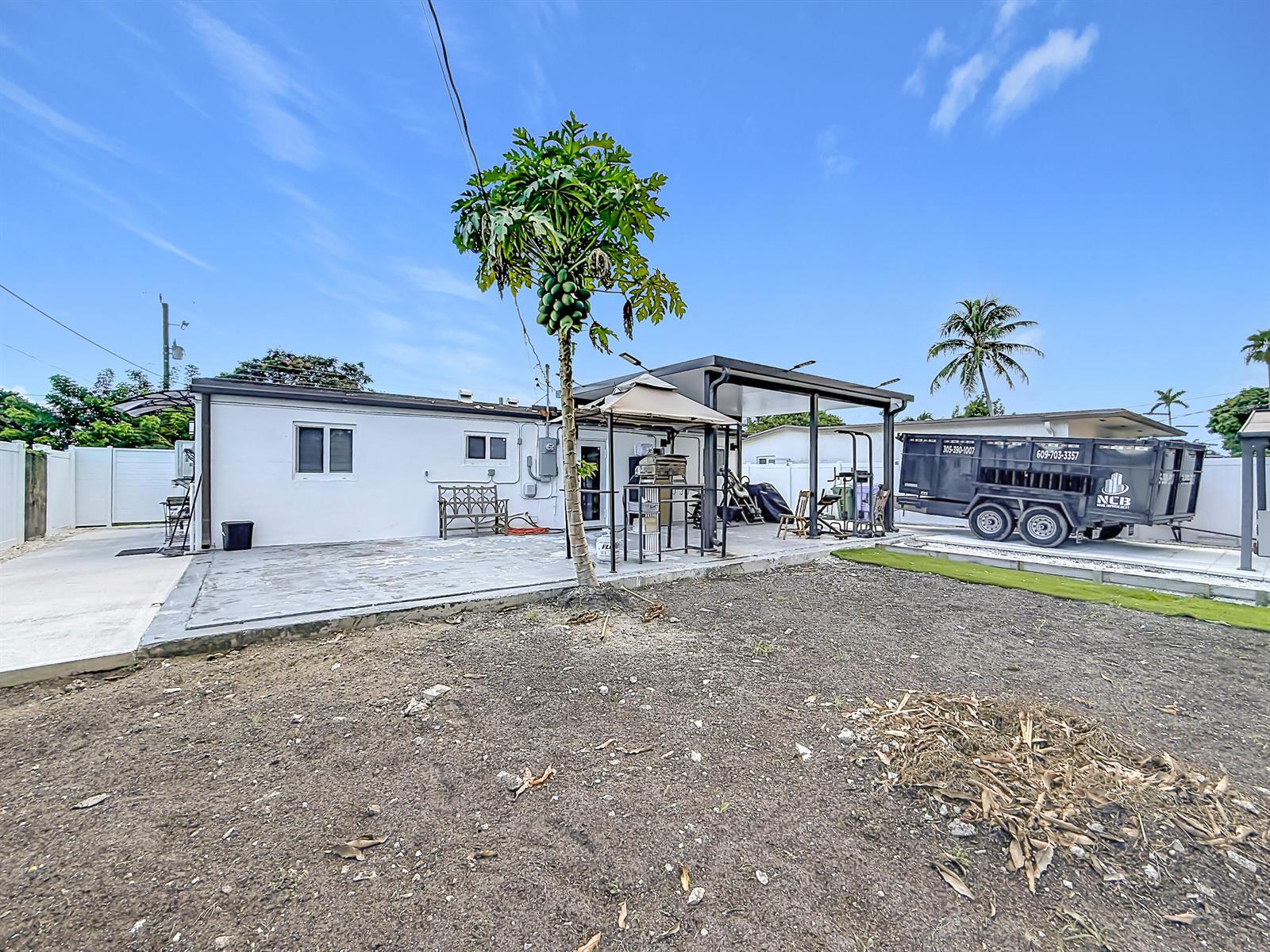 Building Photo - 6135 NW 24th Ct