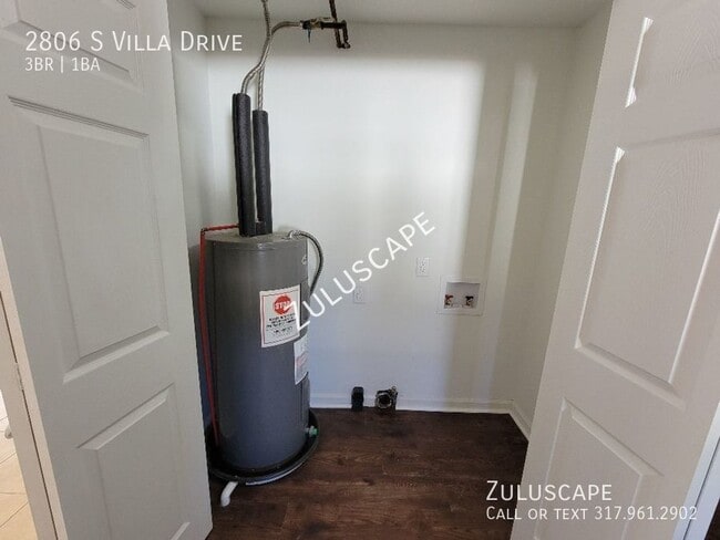 Building Photo - 2806 S Villa Dr