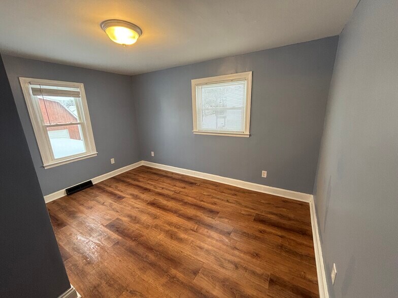 Bedroom 3 - 210 Boston Dr