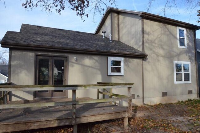 Building Photo - 404 Pace Ct