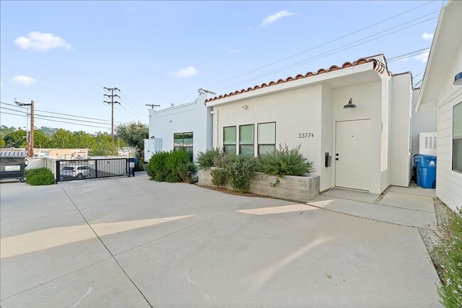Building Photo - 3377 1/2 N. Eagle Rock Blvd.-