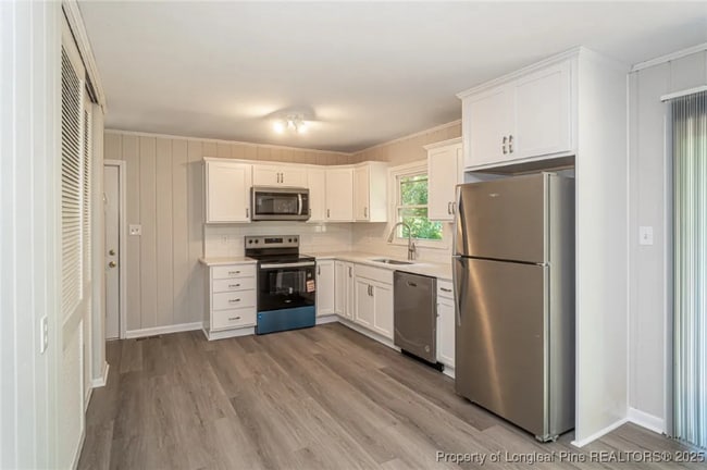 Building Photo - 675 Wiltshire Rd