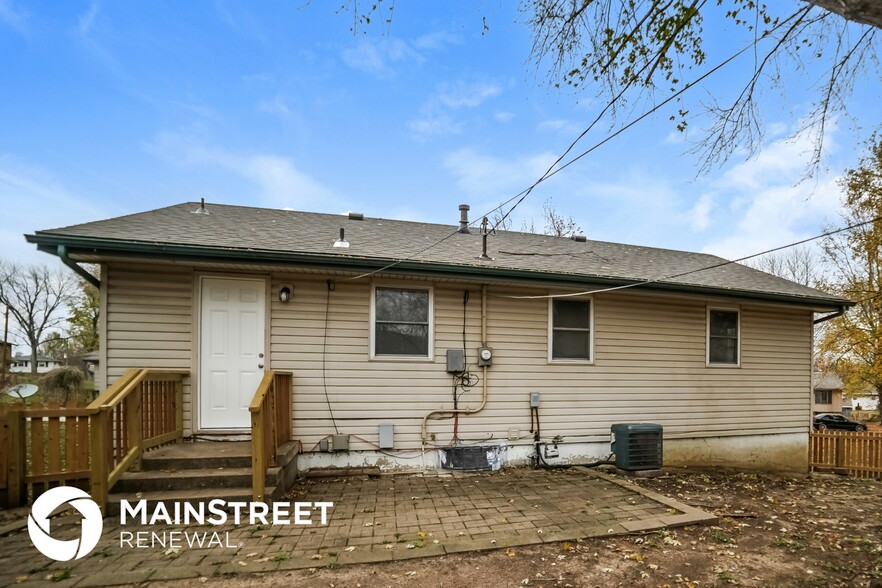 Building Photo - 201 Mc Clellan Dr