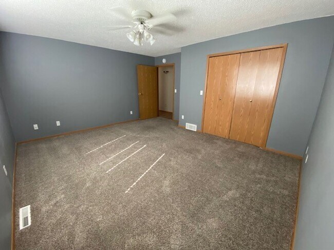 Building Photo - 6013 23rd St S