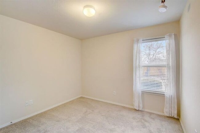 Building Photo - Amazing 3bed 2 Bath 2 Car Garage in Marble Leaf Addn Edmond OK