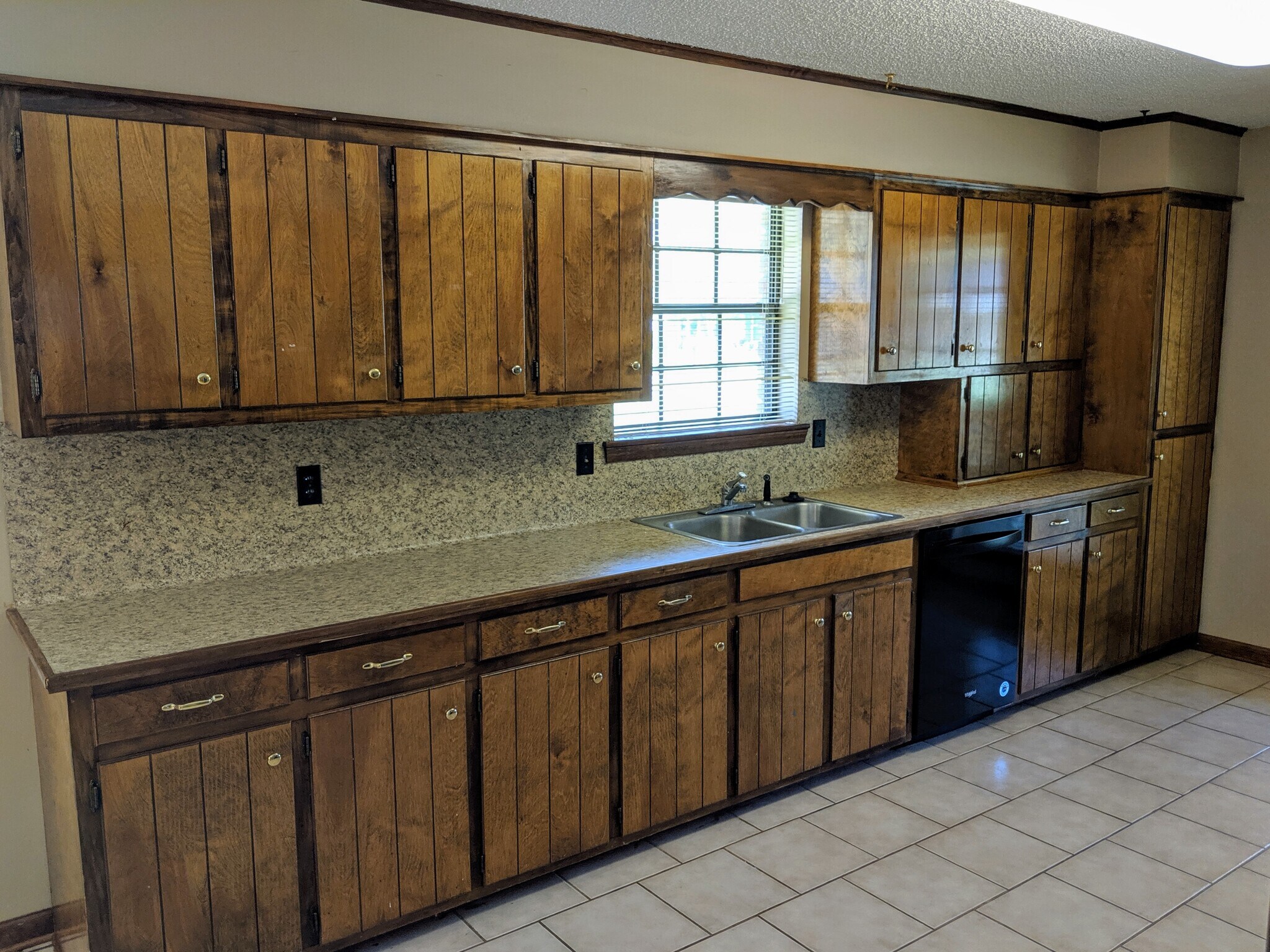 Building Photo - 2610 Bernwood Dr