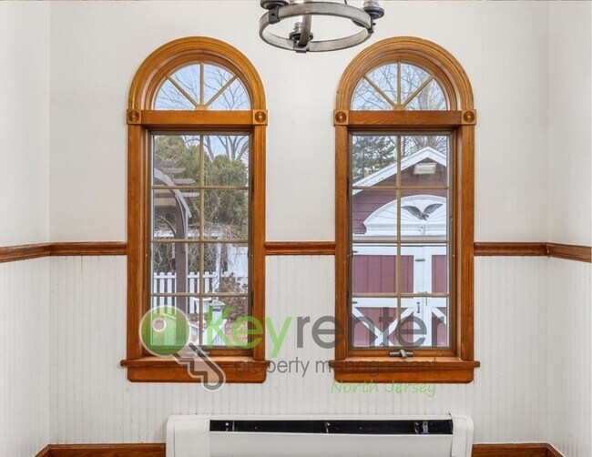 Building Photo - No Broker Fee | Spacious 3-Bed, 2-Bath Nutley Home with Bonus Office & Gourmet Kitchen