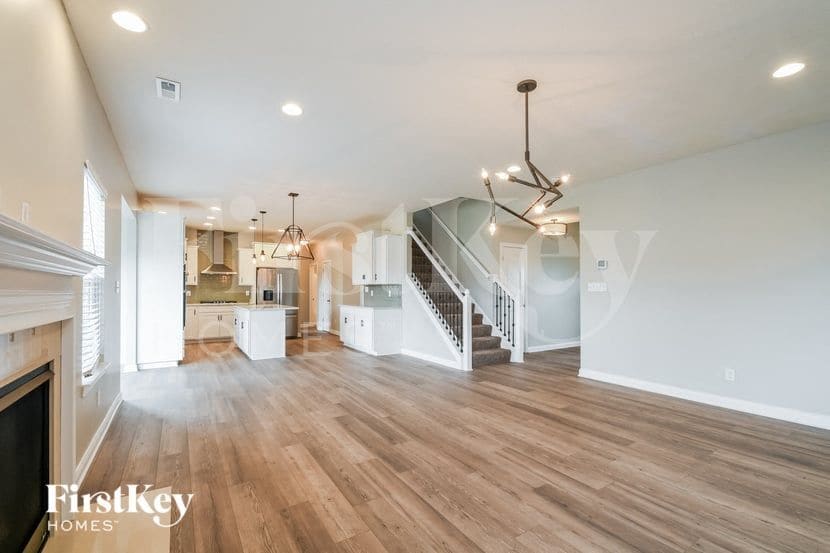 Building Photo - 1771 Foudray Cir N