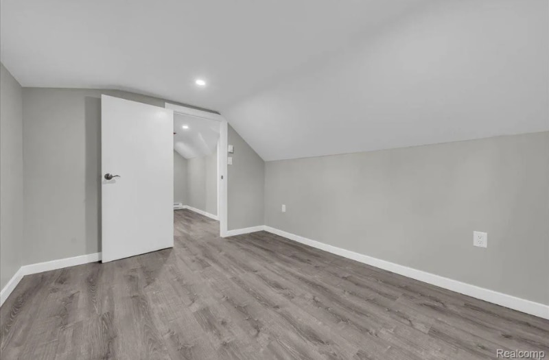 Building Photo - 15907 Blackstone St