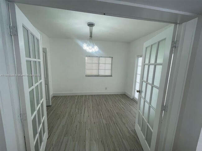 Building Photo - 1145 SW 74th Ct