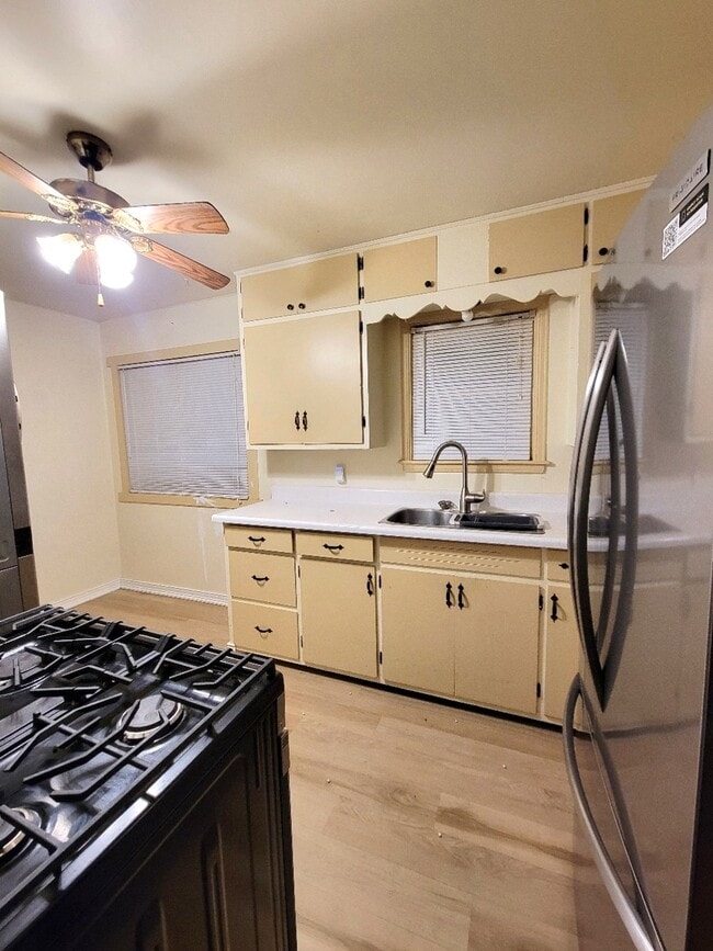 Building Photo - 1408 Torney Ave