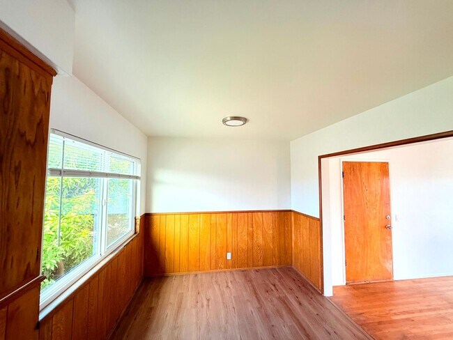 Building Photo - 2270 White St