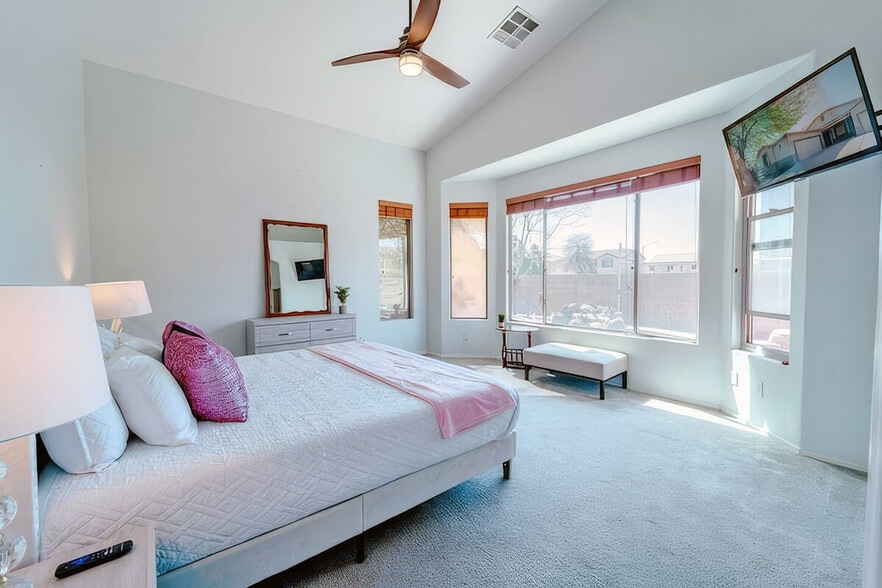 Building Photo - 1549 E Judi Pl