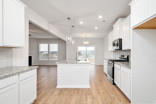 Building Photo - 775 Justify Lp