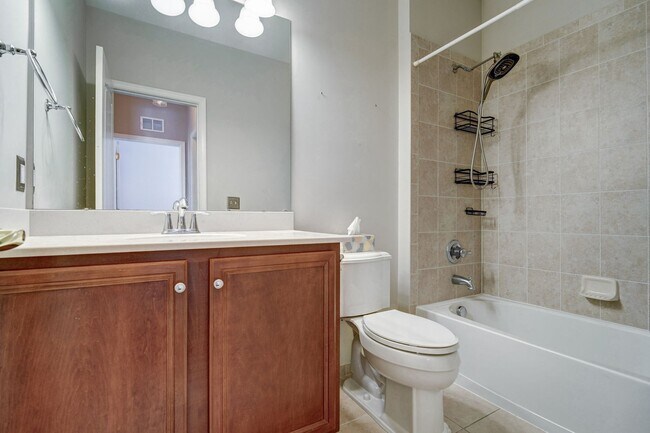 Building Photo - 1309 Meadow Brook Ct