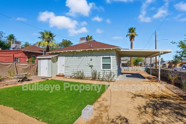 Building Photo - 925 E Garfield St