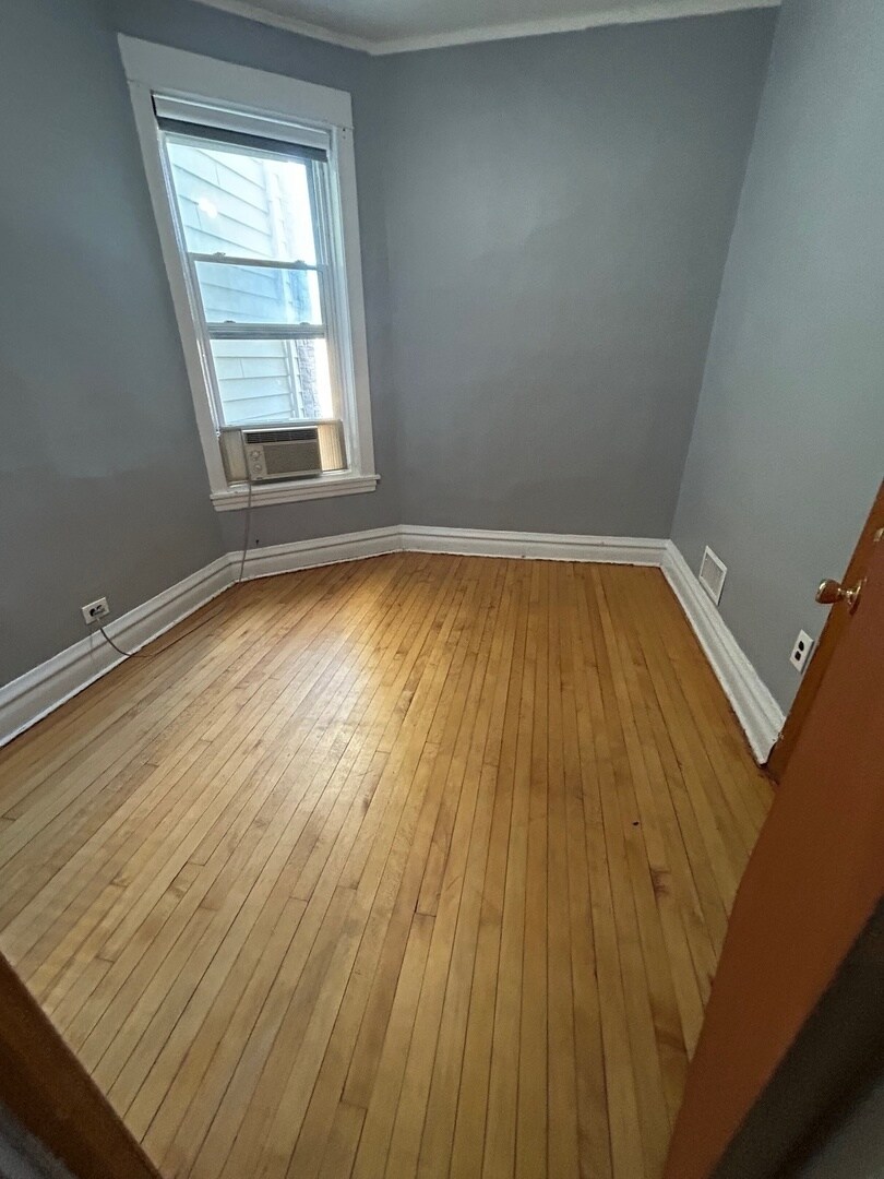 Building Photo - 3530 N Elston Ave