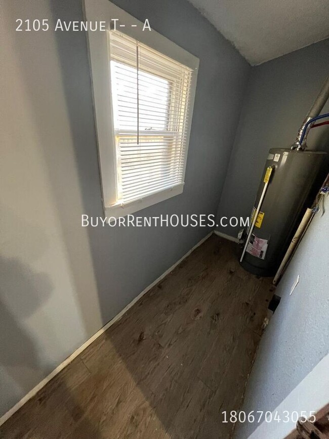 Building Photo - $499 Move-In Special (+ admin fee) + $0 De...