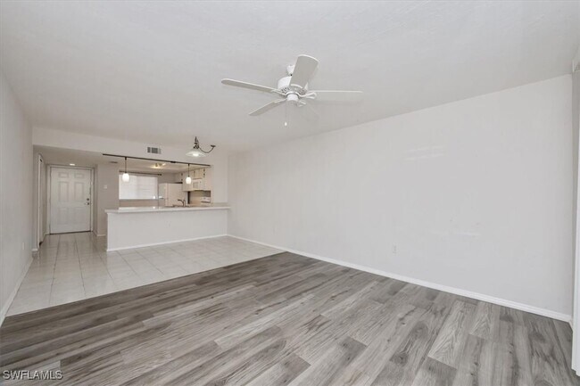 Building Photo - 2350 Naples Trace Cir