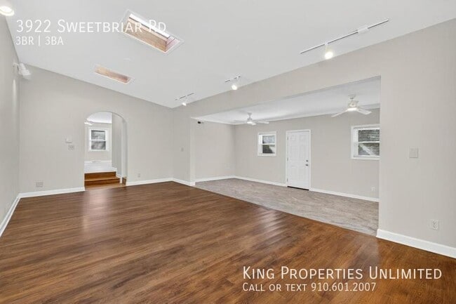 Building Photo - 3922 Sweetbriar Rd