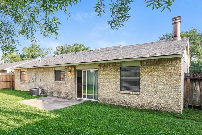 Building Photo - 17319 Northern Star Dr
