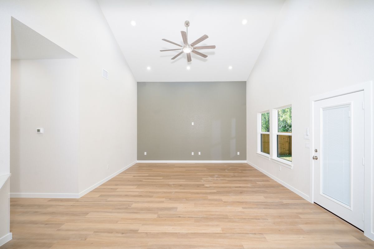 Building Photo - 11215 Link