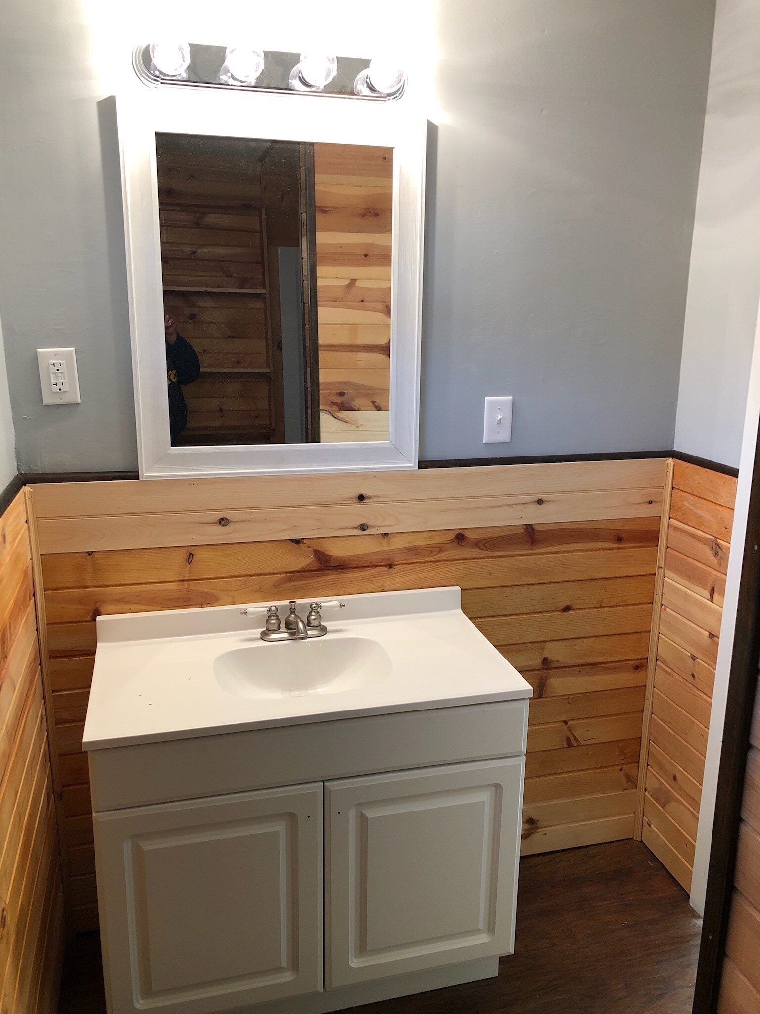 bath - 119 Fairview St.