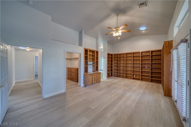 Building Photo - 3000 Pebble Beach Ave