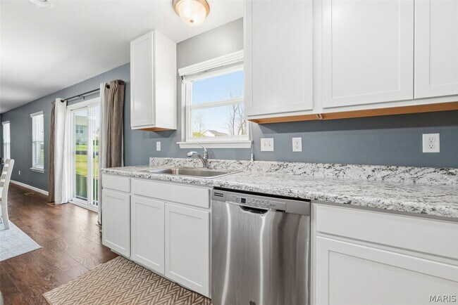 Building Photo - 463 Dusty Brook Dr