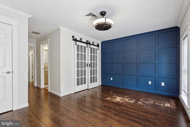 Building Photo - 284 Parker Ave