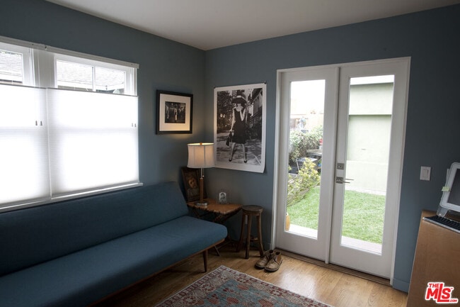 Building Photo - 737 Broadway St