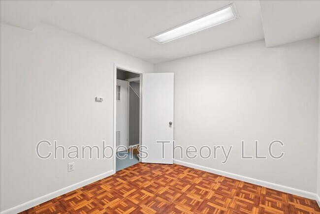 Building Photo - 4411 Harrison St NW