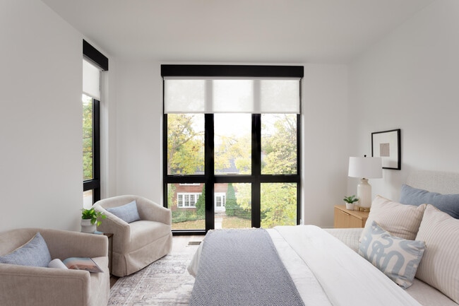 Building Photo - 600 E Henry Clay St