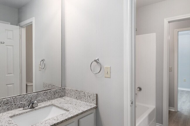 Building Photo - College Station home with stalls and arena on site!