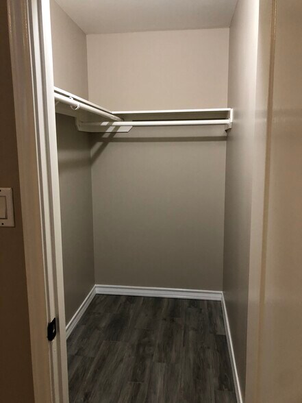 Building Photo - 1405 Orlando St