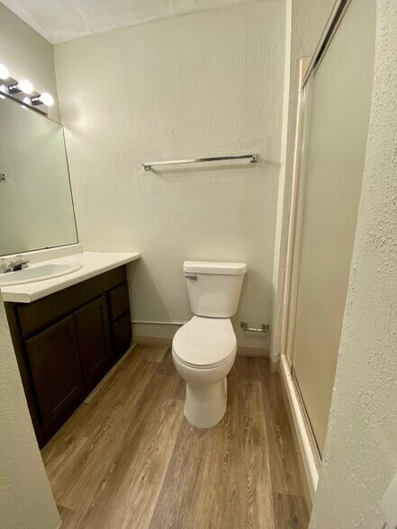 Bathroom 2 - 16199 Flagstaff Ct S
