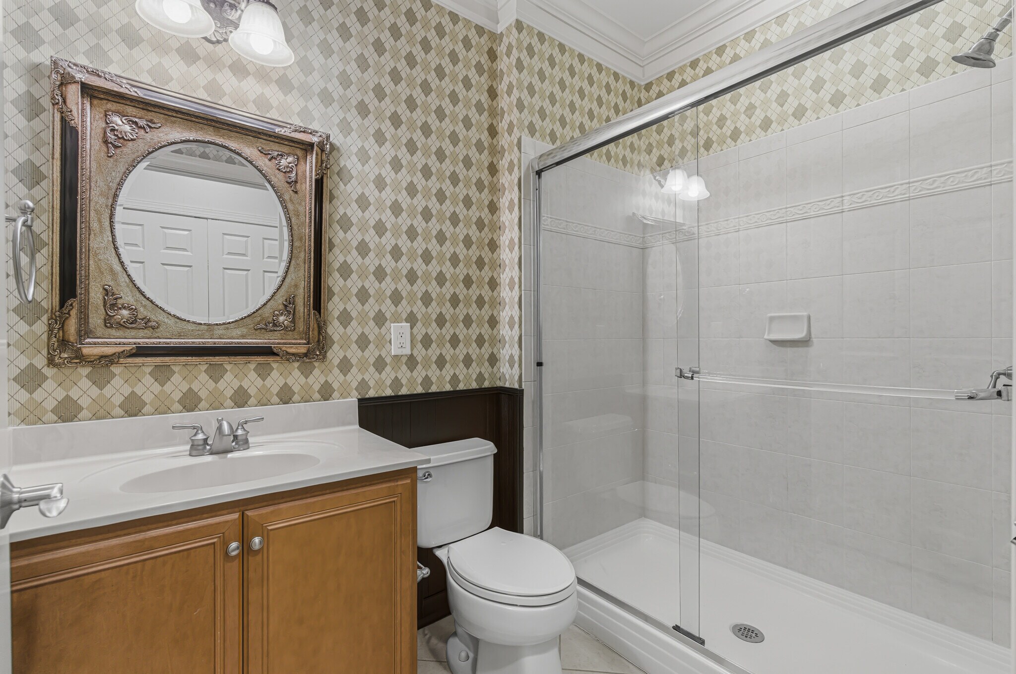 Building Photo - 10421 Rosegate Ct