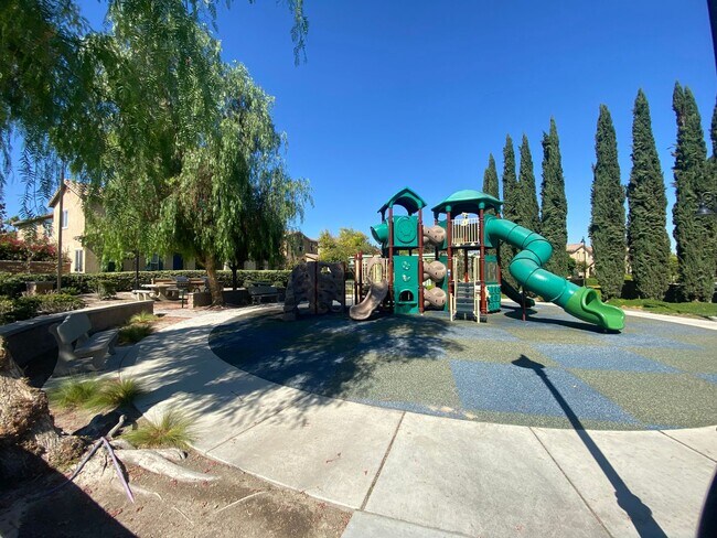 Building Photo - 14601 Serenade Dr