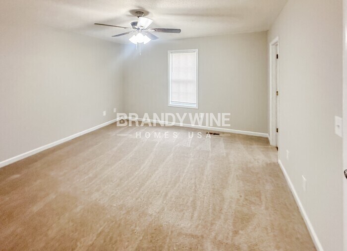 Building Photo - 700 Newport Dr